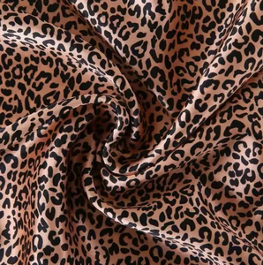 <span class=keywords><strong>Tissu</strong></span> de <span class=keywords><strong>soie</strong></span> de mûrier 100% pure luxueuse pour la création de mode - Product Image 4