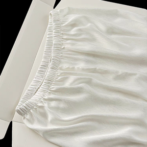 ชุดนอนผ้าไหมซาตินชุด2ชิ้นสำหรับผู้หญิงชุดใส่อยู่บ้านสุดหรูแบบกำหนดเองชุดนอนเสื้อตัวบนและกางเกงชุดนอน Femme - Product Image 2