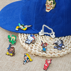 Pin de Esmalte para Gorra de Béisbol Nuevo Pin para Gorra Estilo Mexicano El Chapo de Metal Rosario Logo Personalizado Ajustado - Product Image 3