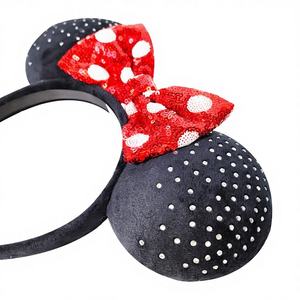 Diadema de disfraz de Minnie con orejas coloridas y lazo ajustable de felpa, ajuste universal para fiestas de cumpleaños infantiles y parques temáticos - Product Image 1