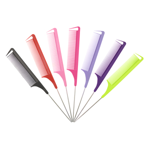 Échantillon gratuit Peigne <span class=keywords><strong>à</strong></span> queue de rat pour salon de coiffure Peigne <span class=keywords><strong>à</strong></span> queue de rat avec logo personnalisé peigne <span class=keywords><strong>à</strong></span> tresser en carbone avec épingle en métal pour séparation - Product Image 3