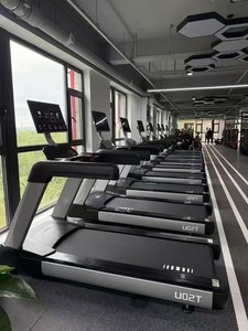 Tapis de course commercial haut de gamme noir U02T pour club de fitness - Product Image 5