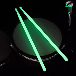 Großhandel 5A/7A Modell Jazz <span class=keywords><strong>Drum</strong></span> Stick Fluor zieren des Material Night Glow Kunststoff Nylon Elliptical Head DrumSticks Sets - Product Image 1