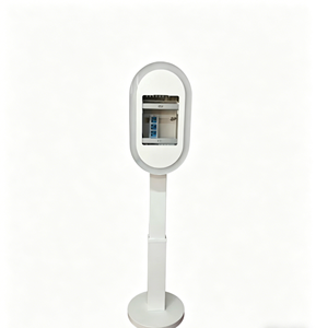 Cabina Fotografica Portatile in Metallo Bianco Lucido di Tendenza con Fotocamera da 13 Pollici, Luce ad Anello LED, iPad e Stampa Self-Service con Telecomando - Product Image 2