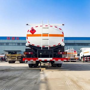 Camion-citerne Shacman F3000 6x4, état neuf, transmission manuelle, capacité 15001-30000L, normes d'émission Euro2-Euro5 pour le transport de pétrole - Product Image 5