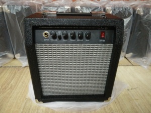 Quality 10 WATTs Electric Guitar &amp; Bass Amplifier with 6.5" 4 Ohm Speaker Headphone Jack Wood &amp; Steel Construction FCC Certified - Product Image 3