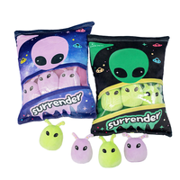 Oreiller en peluche extraterrestre avec mini poupées douces, jouet en peluche moelleux brodé pour soulager le stress, décoration d'intérieur unisexe
