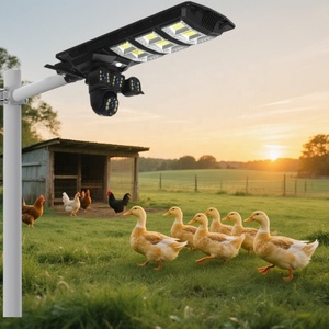 Lampadaire solaire tout-en-un avec caméra HD, vision nocturne, 4G WiFi pour la surveillance de sécurité extérieure et l'éclairage solaire CCTV - Product Image 1