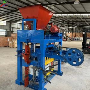 Machine à fabriquer des blocs de briques emboîtables à <span class=keywords><strong>prix</strong></span> réduit, machine de moulage de blocs de ciment creux emboîtables pour pavage, à vendre - Product Image 3