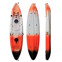Kayak en plastique rotatif pour une personne Petit bateau de pêche rotomoulé à siège unique Canoë à rames avec pagaie rotomoulage Assis sur le dessus