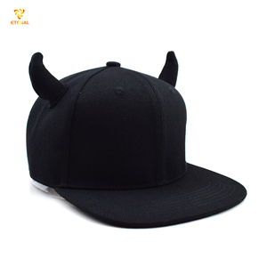 2025 personalizado Unisex al aire libre Snapback baloncesto equipo de fútbol gorras orejas moda Jersey polar con hoja Tropical - Product Image 3