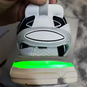 Zapatillas Deportivas de Alta Gama con Luces LED, Estilo Retro, Marca de Lujo, Modelo Track 3.0, para Mujer y Hombre - Product Image 6