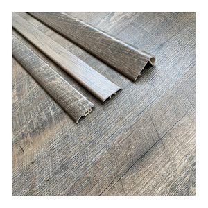 Vinyl Cầu Thang Mũi 2400X55X18Mm <span class=keywords><strong>Trim</strong></span> Linh Hoạt Cho Laminate Sàn Cầu Thang Mũi - Product Image 1
