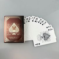 Boîte en papier personnalisée de luxe imperméable en PVC mat noir 310 g/m² pour cartes à jouer de poker de club VIP, idéale pour la famille