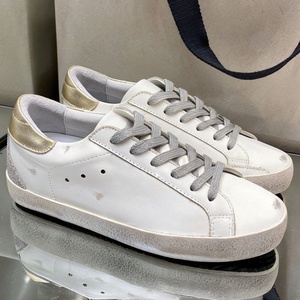 รองเท้าผ้าใบดีไซน์วินเทจ สไตล์ลำลอง หรูหรา คลาสสิก รุ่นซุปเปอร์สตาร์ ระบายอากาศได้ดี เหมาะสำหรับเดินในฤดูร้อน สวมใส่สบาย - Product Image 1