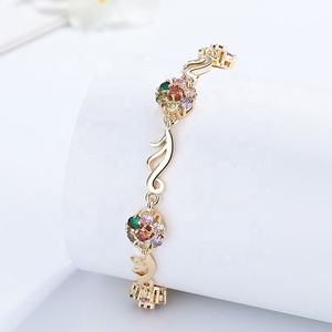 สร้อยข้อมือแฟชั่นสีสวยหรูหราสำหรับผู้หญิง รุ่น HengDian HBr1956788 ชุบทอง 18K ประดับด้วยเพชรคิวบิกเซอร์โคเนียคุณภาพสูง AAA ดีไซน์ดอกไม้ - Product Image 5