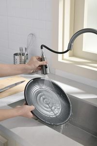 Modern <strong>Single</strong>-Handle <strong>Kitchen</strong> <strong>Faucet</strong> with Pull-Out <strong>Sprayer</strong> - 3 Water Outlet Modes, Brass Material - Product Image 2
