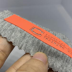 Biểu Tượng Tùy Chỉnh 3D Nổi Silicone Thân Thiện Với Môi Okeo-Tex Chứng Nhận Màn Hình In <span class=keywords><strong>2</strong></span> Màu Sắc TPU Silicone Nhãn Hàng May Mặc Cho Quần Áo - Product Image 6