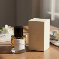 Flacon de parfum en verre carré givré transparent de luxe personnalisé avec bouchon à vis 15ml/30ml/50ml/60ml/100ml avec boîte d'emballage à estampage à chaud