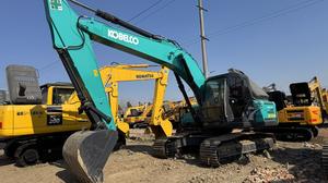 Excavatrice d'occasion Kobelco SK200 de 20 tonnes de haute qualité, provenance Japon, modèle moyen, homologuée EPA/CE - Product Image 3