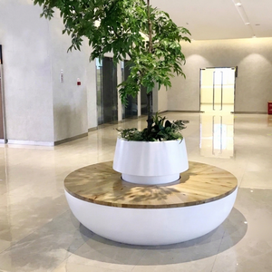 Banc rond moderne en bois pour extérieur avec pot de fleurs et jardinière en fibre de verre pour entrée, salle de sport, hôtel, patio, centre commercial, parc - Product Image 1