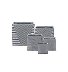 Bac à plantes carré en béton GRC <span class=keywords><strong>l</strong></span>éger, enduit <span class=keywords><strong>d</strong></span>'époxy, moderne, résistant aux UV, respectueux <span class=keywords><strong>de</strong></span> <span class=keywords><strong>l</strong></span>'environnement, résistant au froid, pour la maison et le jardin - Product Image 1