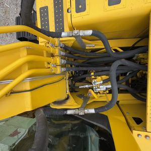 รถขุดไฮดรอลิก KOMATSU PC240LC ขนาด 22 ตัน พร้อมบุ้งขุด สำหรับงานก่อสร้าง มือสอง - Product Image 4