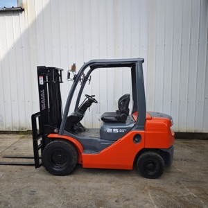 Chariot élévateur Toyota d'occasion à vendre, 2,5 tonnes, moteur usagé, mini-machine de levage, poids 4300 kg, 0-2000 heures d'utilisation - Product Image 5