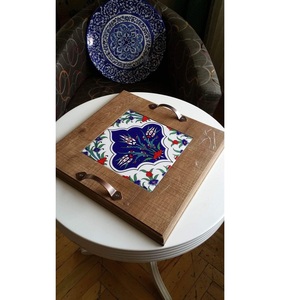 Plateau de service en MDF fait main de forme carrée avec finition en émail imperméable, parfait pour servir du café, du thé ou des petits repas d'Inde - Product Image 4