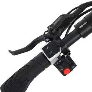 สกู๊ตเตอร์ไฟฟ้า 36V แบตเตอรี่ลิเธียม มอเตอร์ไร้แปรงถ่านแบบพับได้ สีดำ สำหรับทุกเพศ สกู๊ตเตอร์เคลื่อนที่สองล้อสำหรับเดินทาง - Product Image 2