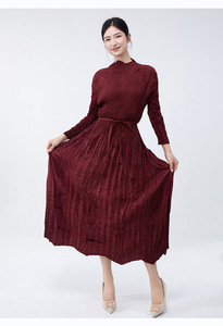 Nouvelle Robe Longue Plissée Irrégulière Respirante Coupe A-line pour Femme 2025 – 100% Polyester Haute Qualité – Vente en Gros Usine - Product Image 6