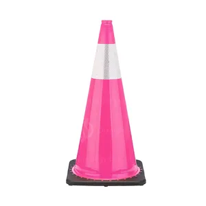 耐用的30英寸霓虹粉色聚氯乙烯交通安全锥，黑色底座和反光项圈，用于道路屏障交通警告产品