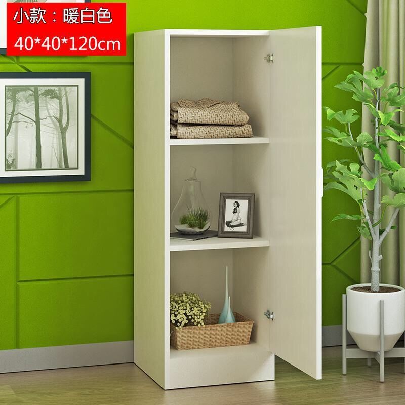 Petit espace de rangement blanc chaud.