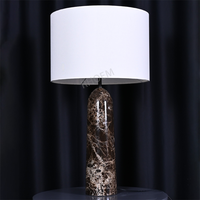 Lampe de table RHOEM Sarezzo en marbre naturel de luxe moderne, lampe de chevet conique en pierre pour projet hôtelier, chambre à coucher, décoration intérieure