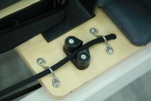 Reformer de Pilates de Aluminio con Torre Plegable, Equipo de Estudio <span class=keywords><strong>en</strong></span> Casa para Entrenamiento de Core con Resortes Premium, Seguro - Product Image 2