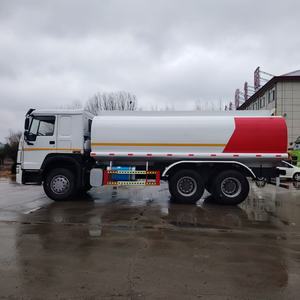 Camion-<span class=keywords><strong>citerne</strong></span> diesel SINOTRUK Howo 6x4 de 20 m³ à bas <span class=keywords><strong>prix</strong></span>, neuf ou d'occasion, pour la vente - Product Image 2