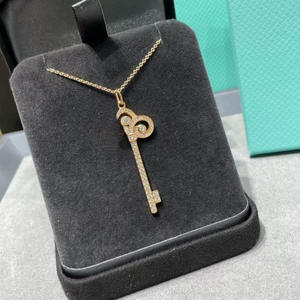 <span class=keywords><strong>Catenina</strong></span> con Pendente a 4 Griffe in Argento 925 di Alta Qualità con Moissanite Sintetica per Gioielli da Esportazione - Product Image 1