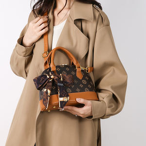 Sacs bandoulière tendance pour femmes, en PU, avec fermeture éclair, chaîne portable, style coquille, pour influenceuses - Product Image 4