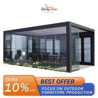Pergolas modernes autoportantes en PVC étanches Cellule solaire motorisée persiennes rétractables bioclimatiques à revêtement en poudre fantaisie