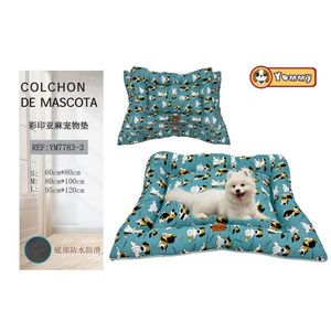 Set di Tre Pezzi di Tappetini per Cani in Lino Stampato con Sfondo Verde, Perfetti Lettini per Cani - Product Image 1