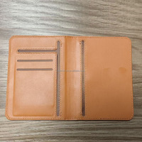 Sampul Paspor Kulit Asli Pendek Terbuka dengan Pengisian Daya Nirkabel Sistem Ganda dan Apple & Android Find My