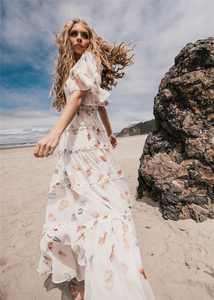 2023 automne <span class=keywords><strong>vacances</strong></span> femmes élégantes à manches courtes à plusieurs niveaux smocké en mousseline de soie Maxi robes - Product Image 3