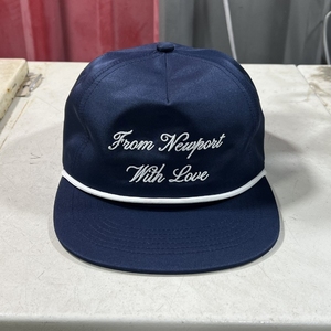 Casquettes de baseball tendance pour mariage, à la mode, avec cordon, broderie personnalisée de Newport avec amour, casquettes snapback bleu marine à <span class=keywords><strong>5</strong></span> panneaux - Product Image 1