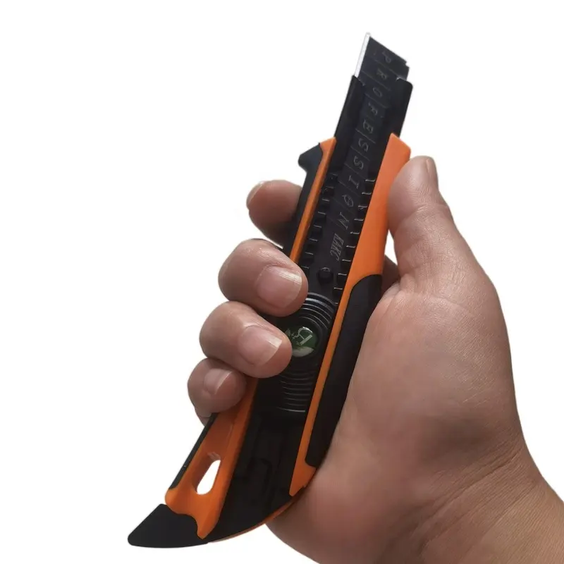 75# hight Carbon blades plastic handle cutter knife Hard steel utility knife