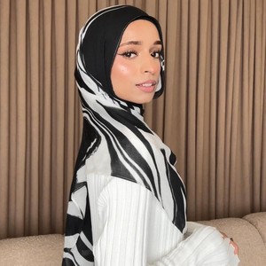Wholesale 2025 Ladies Muslim Viscose Modal Hijab High Quality Zebra Printed <b>Ethnic</b> <b>Scarf</b> & <b>Shawls</b> Women's Cotton <b>Shawl</b> Hijab - Product Image 2