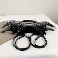Sac à main chauve-souris au design original, sac à dos asymétrique unisexe, sac sous le bras, produit transfrontalier très demandé