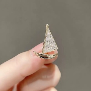 Broche papillon élégante de style <span class=keywords><strong>littéraire</strong></span> de Dongdaemun, Corée du Sud, incrustée de diamants et de perles, pour la mode des influenceurs et le bureau - Product Image 4