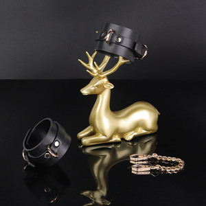 Caja de Regalo de Tres Piezas con Diseño de Corazón de Durazno, Accesorios SM, Esposas, Antifaz, Látigo, Juego de Coqueteo para Adultos con Temática de Tortura - Product Image 5