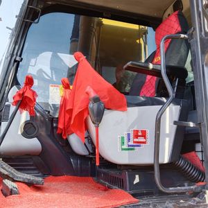 Mini-pelle PC210-8M Komatsu d'occasion à vendre à bas prix avec composants essentiels Engrenage moteur pompe - Product Image 6