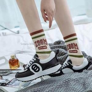 รองเท้าผ้าใบแฟชั่นลำลองคุณภาพสูงปี 2025 สำหรับผู้หญิง รองเท้าแบบหนาพิเศษ ระบายอากาศได้ดี ดีไซน์โดดเด่นแบบเน็ตไอดอล - Product Image 6